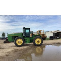 John Deere® Tractor 8760